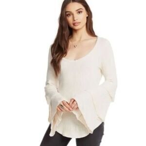 Chaser Waffle Thermal Knit Super Soft Top Ruffle Tiered Bell Sleeves Medium NEW